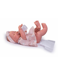 Recién Nacida Mia hace Pipí con neceser 2