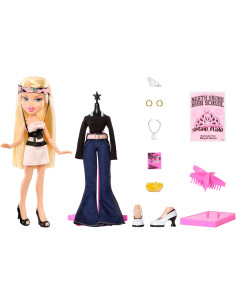 Bratz x Mean Girls Spring Fling Doll Regina - Muñeca de... 2