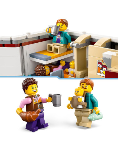 LEGO City Autocaravana Aventurera de...