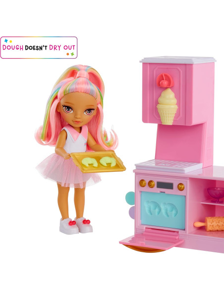 RAINBOW HIGH Littles Dessert Shop with Kandy Playset - Incluye una Pequeña Muñeca Rosa de 14 cm