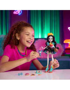 Monster High Skelita Calaveras Muñeca con su perrita... 2