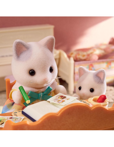 Sylvanian Families Familia Gato Latte
