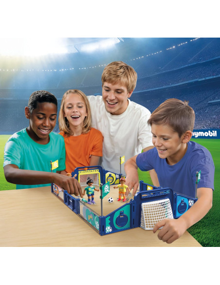 PLAYMOBIL | My Life | Fussball-Arena | Campo de fútbol con Mecanismo de Tiro y 2 porterías 
